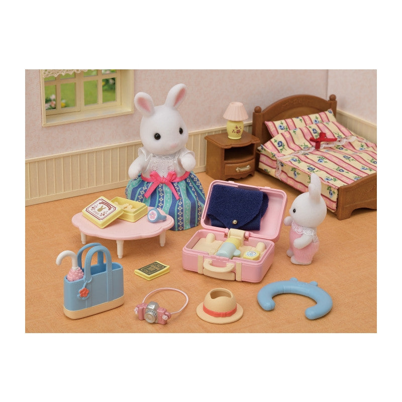 Sylvanian Weekend Travel Set - Snow Rabbit 2022